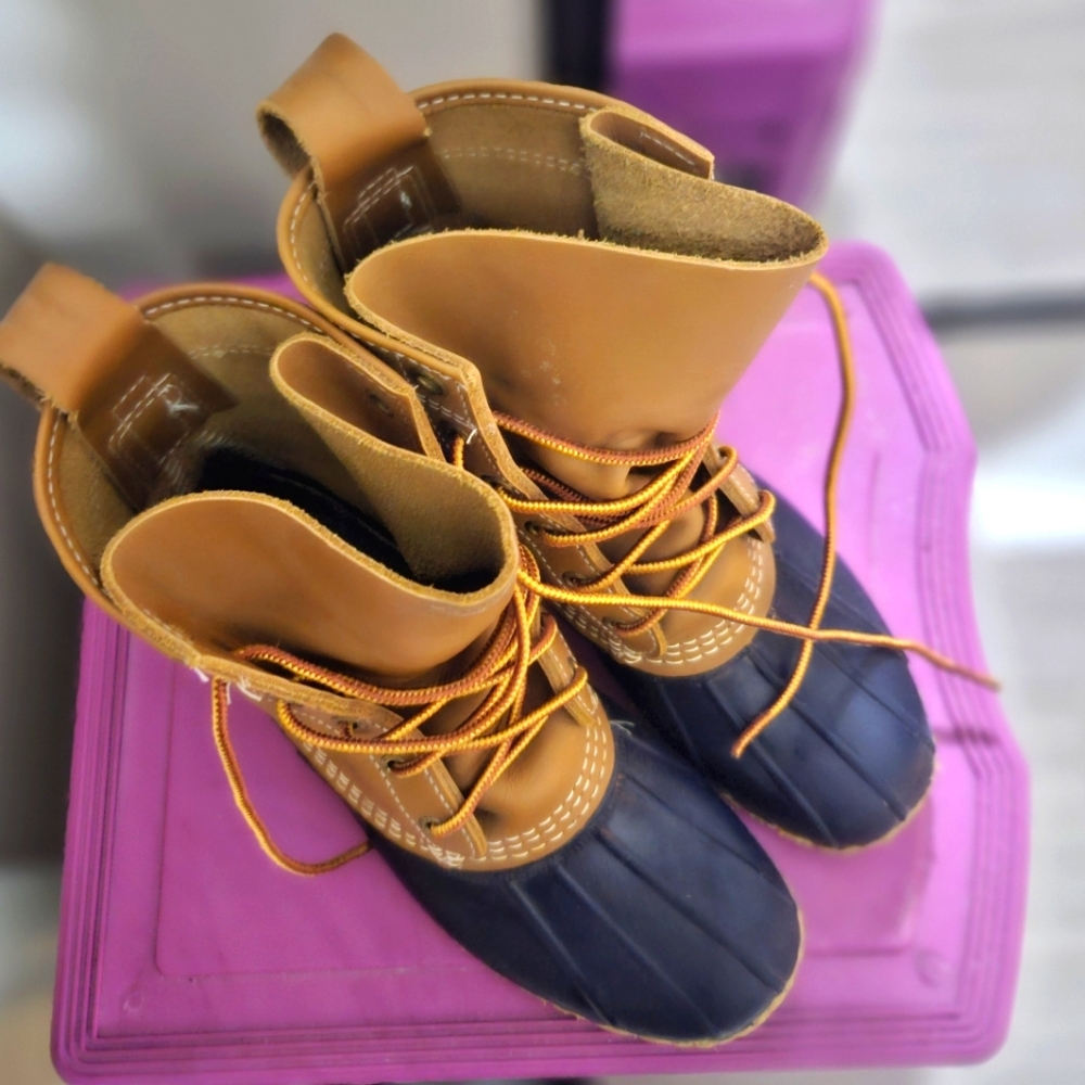 L.L. Bean Bean Boots Waterproof Lace-Up Boots, Size 6, EUC